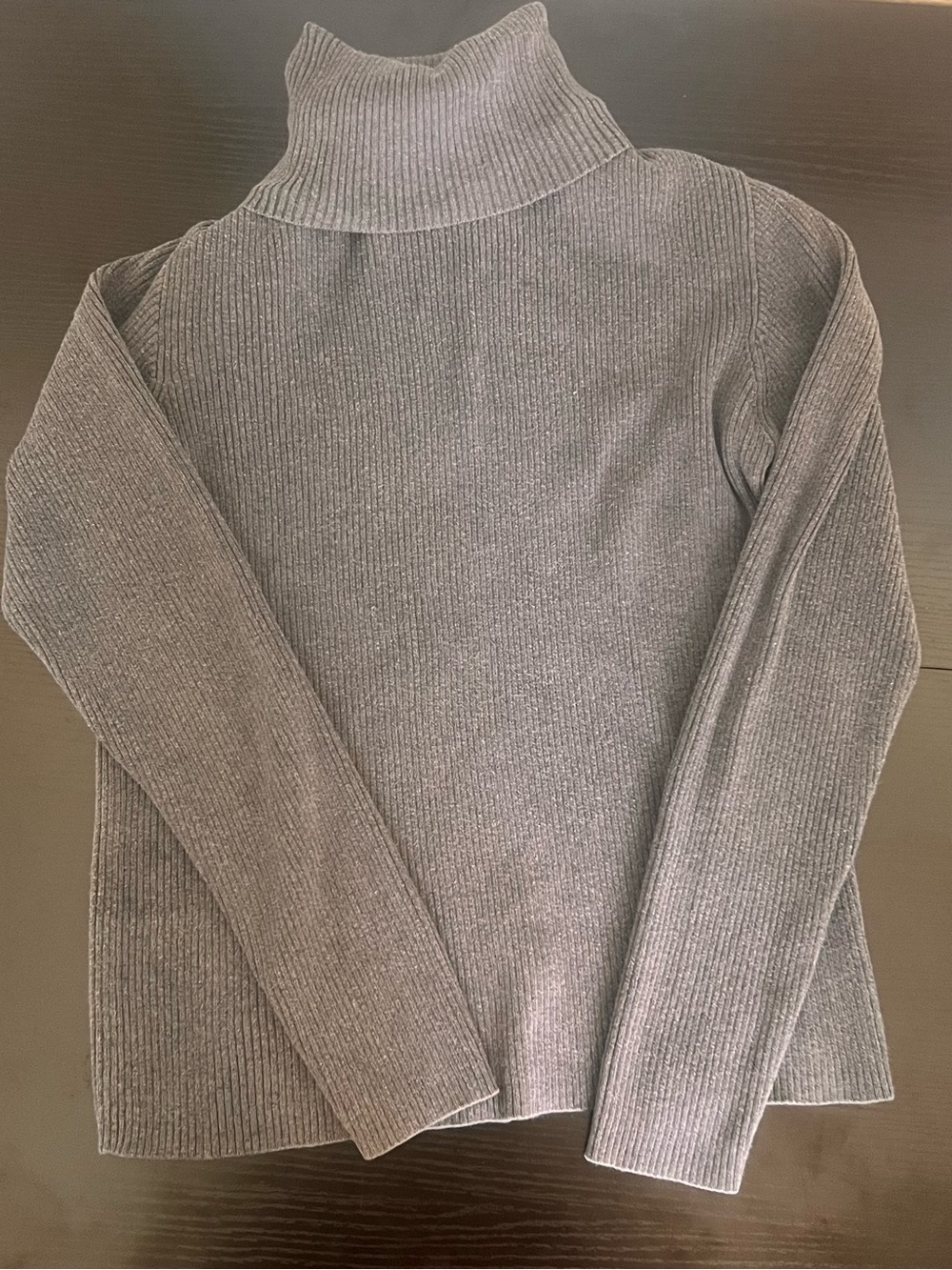 GAP Ribbed Turtleneck Sweater - Gray 🐝